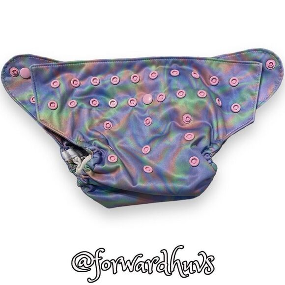Squishy Tushie Holographic Pattern Diaper Cover (No Insert) - Picture 4 of 8